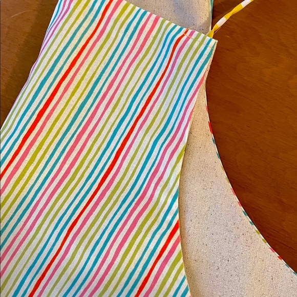 Apron - Picture 2 of 5